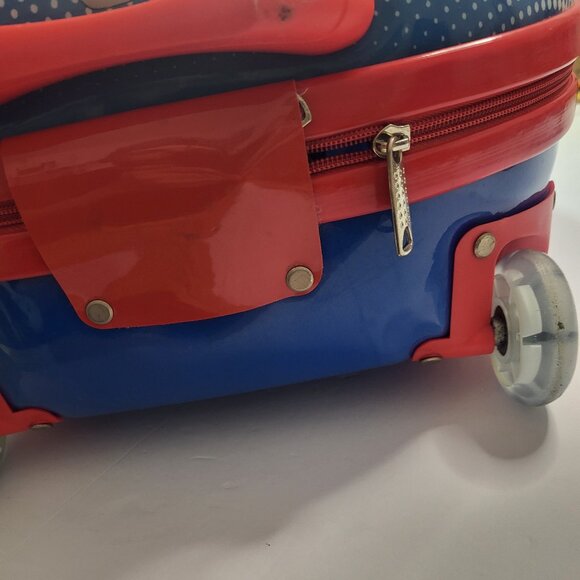 Marvel Avengers Hardside Rolling Luggage for Kids - Picture 4 of 10